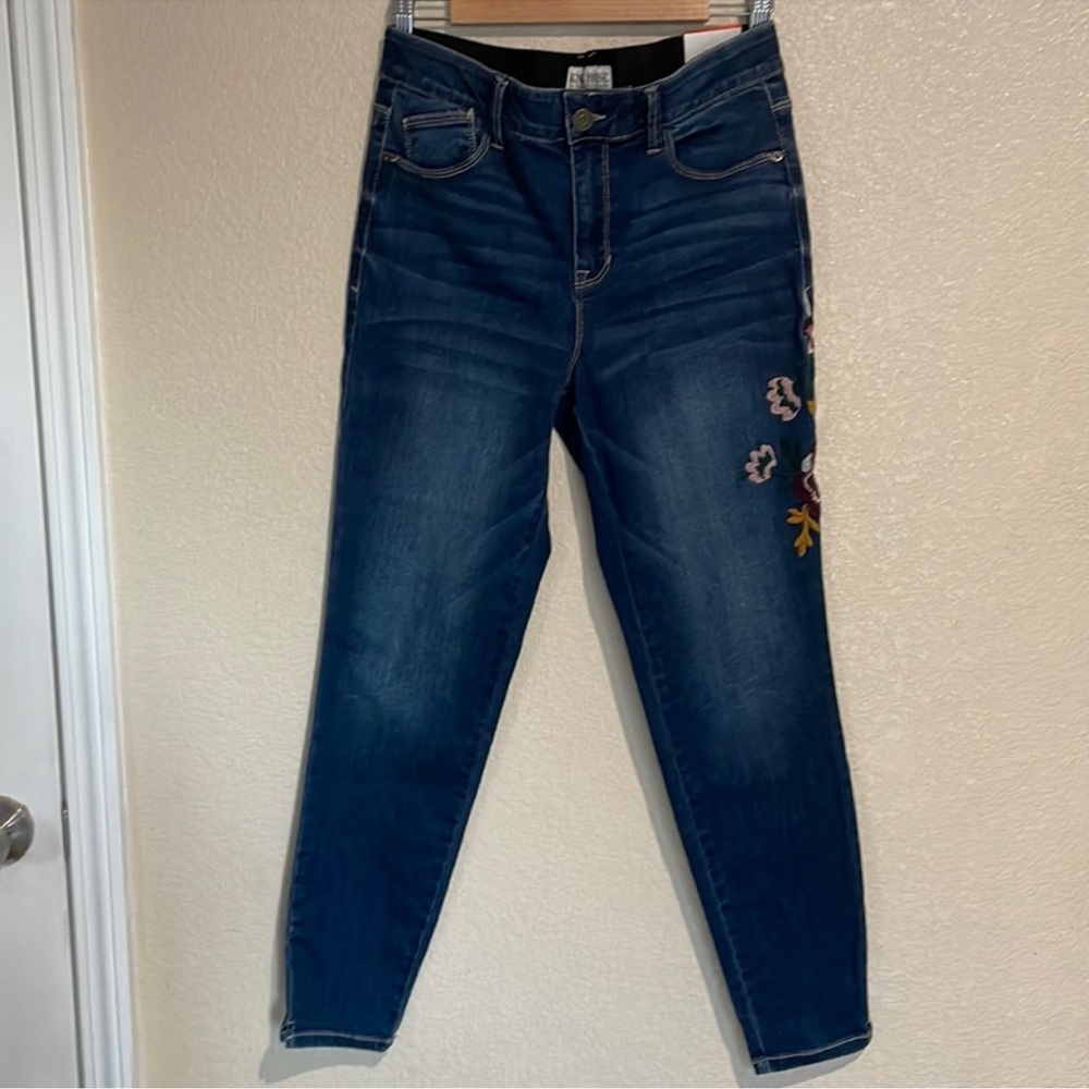 KNOX ROSE FLORAL EMBROIDERED JEANS